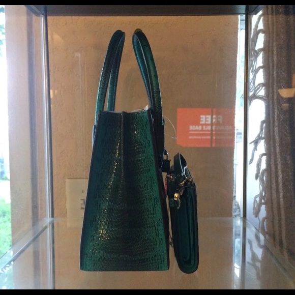 Michael kors purse only - Picture 3 of 8